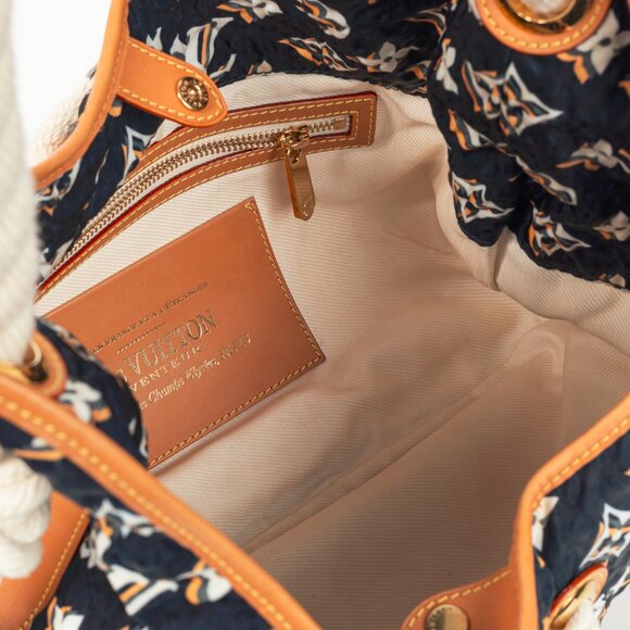 Louis Vuitton Bulles MM Navy Monogram Rope-Tassel Hobo Bag - Picture 12 of 14